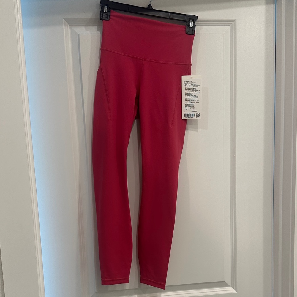 Pink NWT Lulu lemon legging with POCKETS!